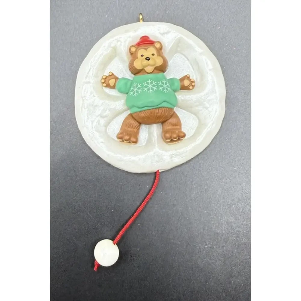 Hallmark Keepsake Ornament 1993 Snow Bear Angel Features Movement No Box Lo16